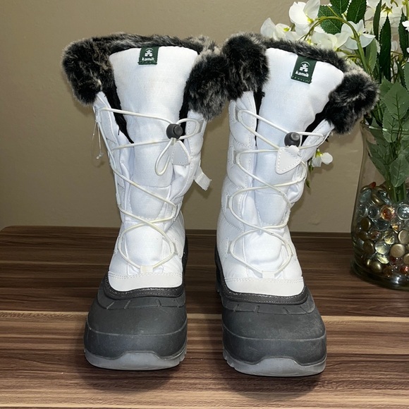 Kamik Shoes - Kamik momentum 2 white and gray faux fur snow boots.